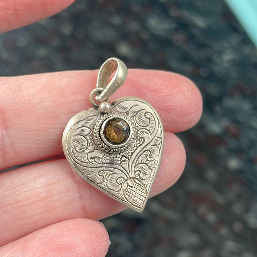 Sterling orders silver vintage pendant