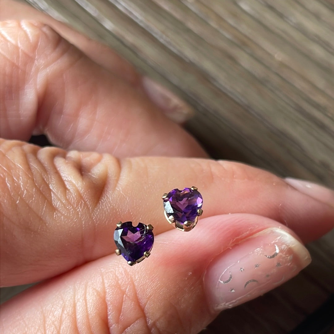 10K Gold store Amethyst Heart Earrings