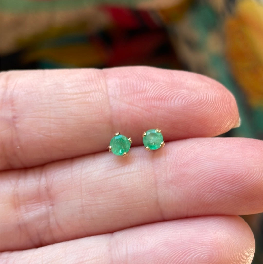 Emerald 2024 stud earrings stamped