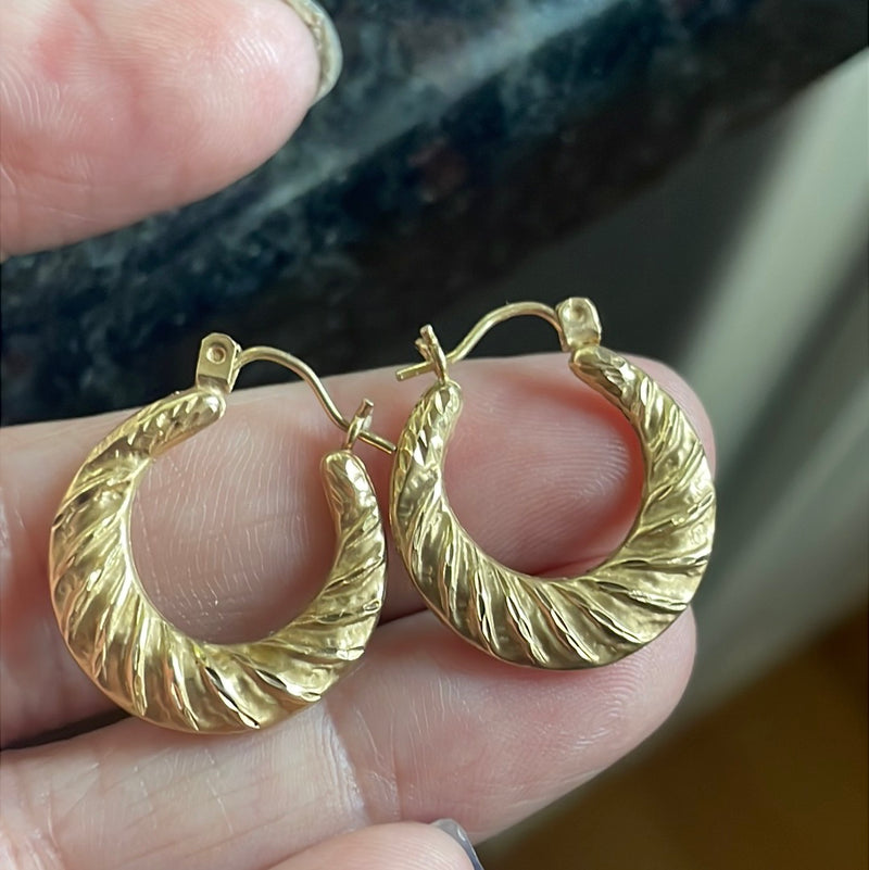 Ridged Matte Hoop Earrings - 14k Gold - Vintage