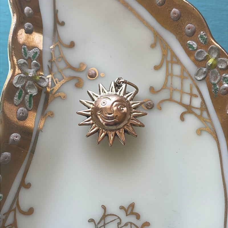 Puffy Sun Pendant - 9k Gold - Vintage