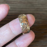 Engraved Flower Band - 9k Gold - Vintage