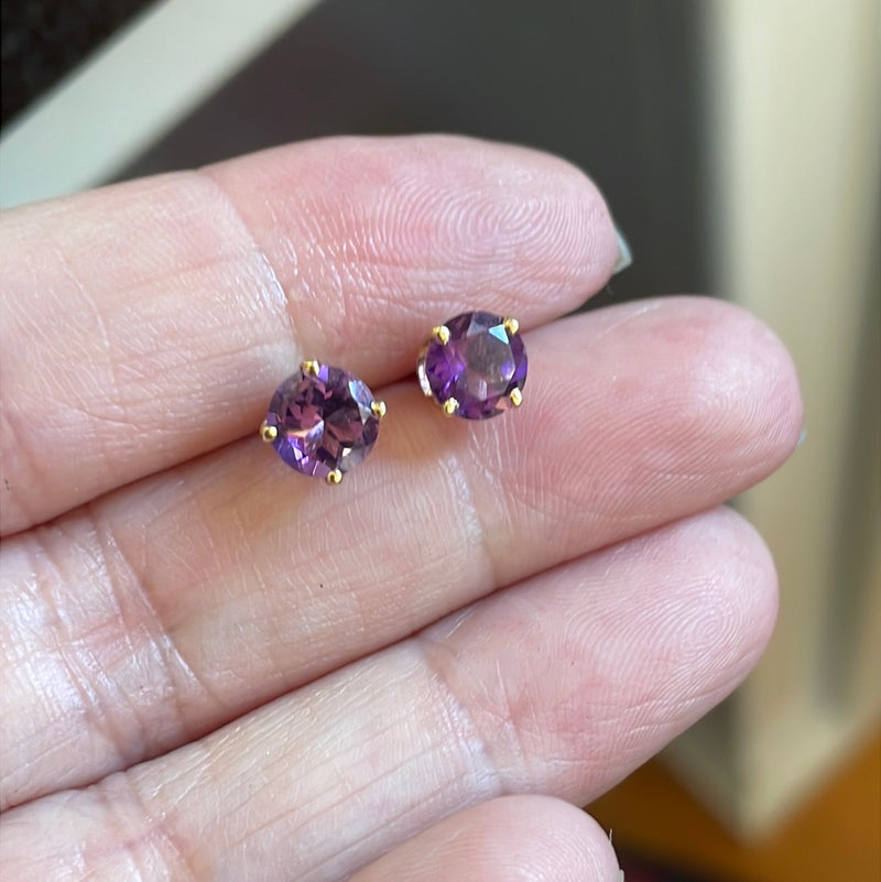 Amethyst Stud Earrings - 14k Gold - Vintage