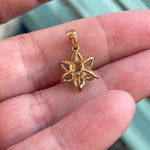 Apatite Flower Pendant - 10k Gold - Vintage