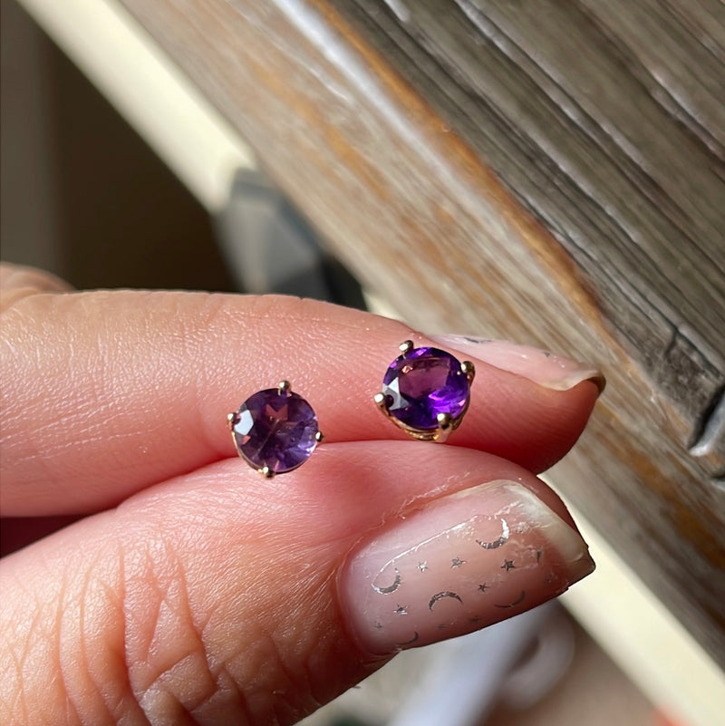 Amethyst Stud Earrings 10k Gold Vintage - Main Image
