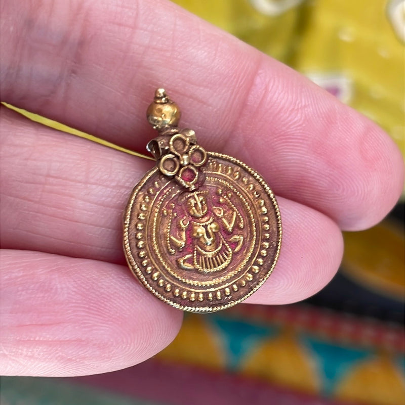 Goddess Pendant - 18k Gold - Antique