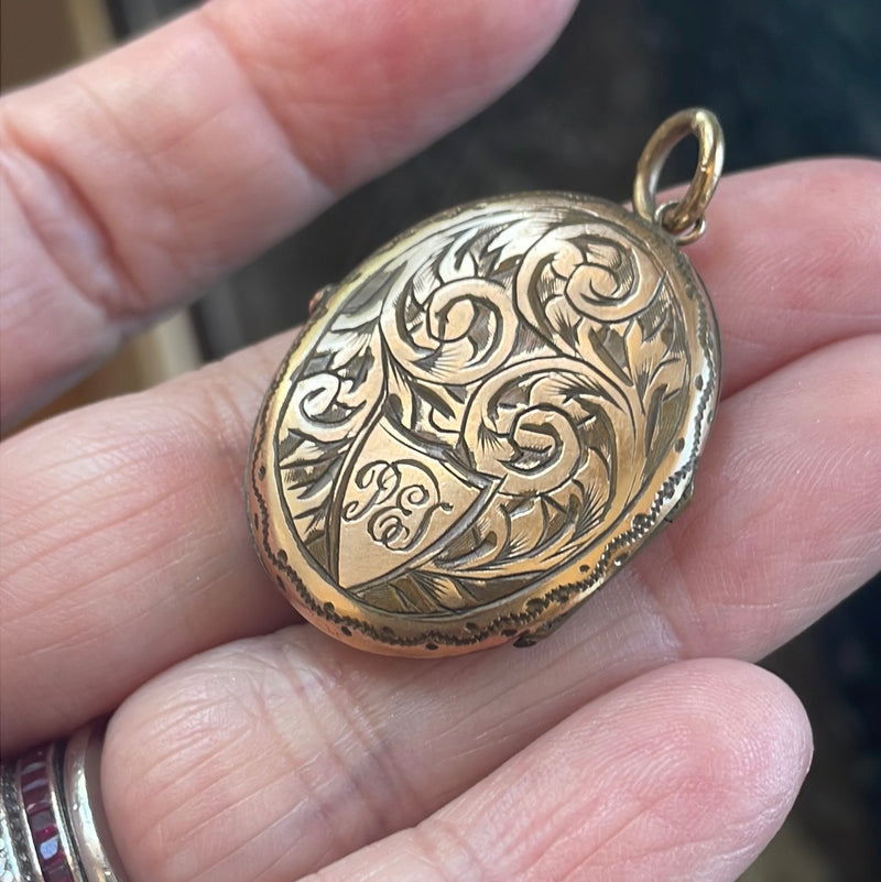 Engraved Flower Locket - Rose Gold Filled - Antique