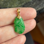 Carved Jade Pendant - 18k Gold - Vintage