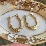 Scallop Gold Hoop Earrings - 14k Gold - Vintage