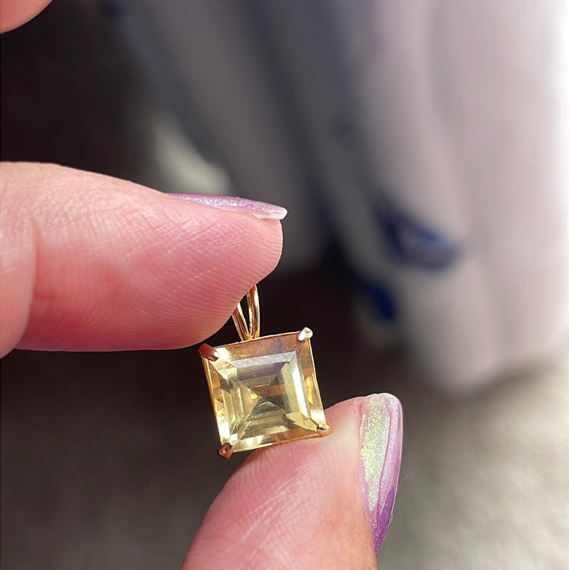 Topaz Pendant - 14K Gold - Vintage