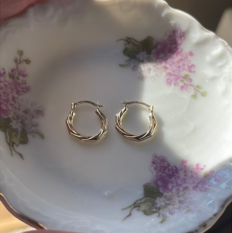 Dainty Angled Hoop Earrings - 14k Gold - Vintage