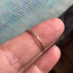 Dainty Floral Band - 14k Gold - Vintage