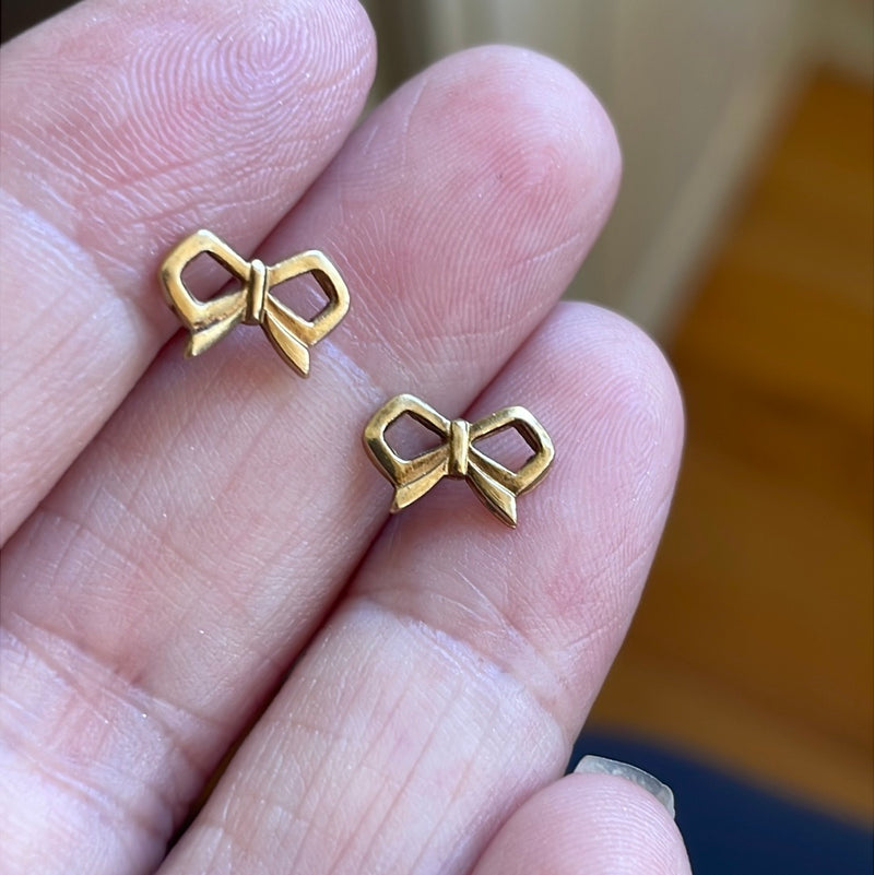 Bow Stud Earrings - 10k Gold - Vintage