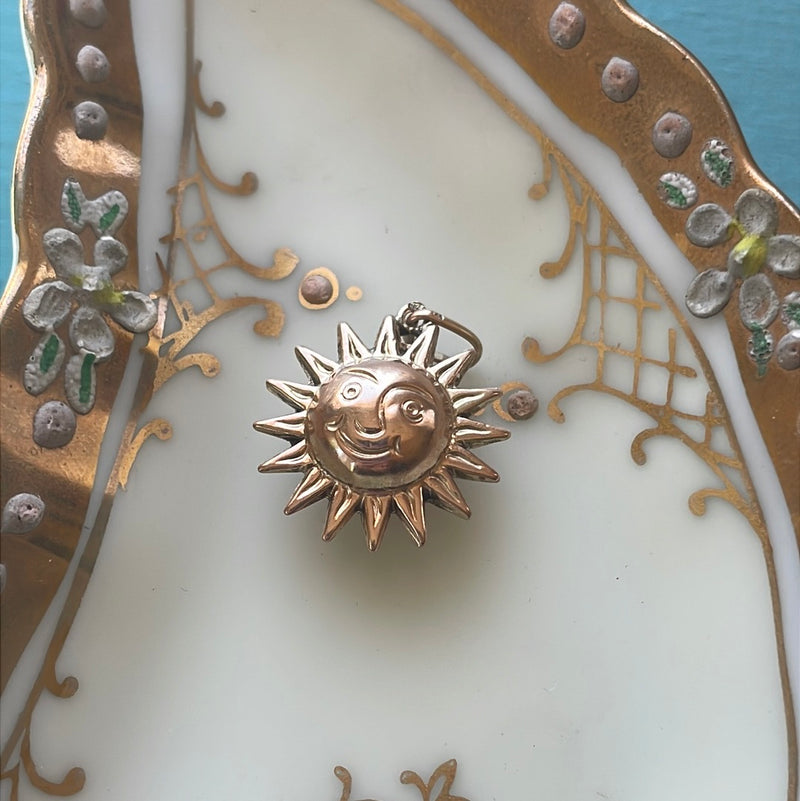 Puffy Sun Pendant - 9k Gold - Vintage