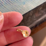 Shell Pendant - 14k Gold - Vintage