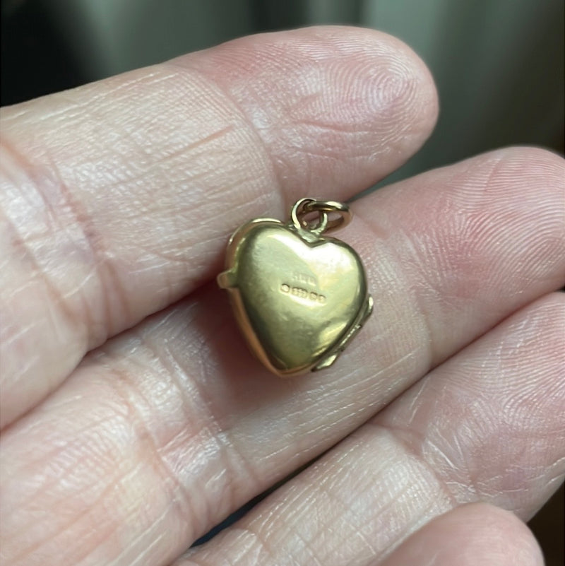 Engraved Heart Locket - 9k Gold- Vintage