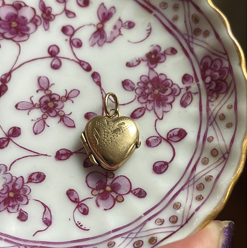 Engraved Heart Locket - 9k Gold- Vintage