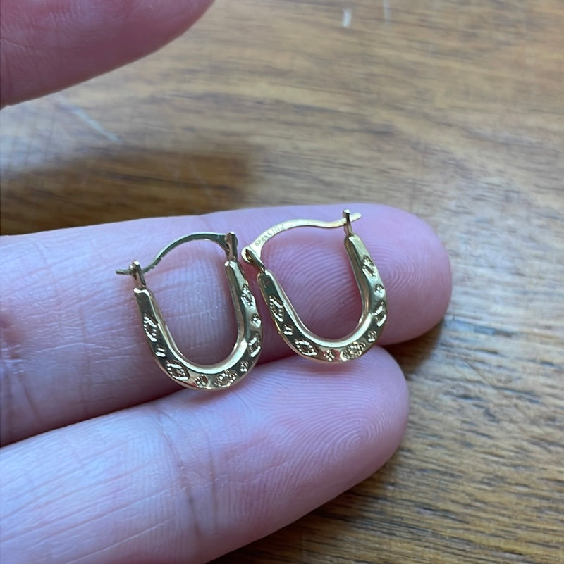Engraved Oval Hoop Earrings - 10k Gold - Vintage