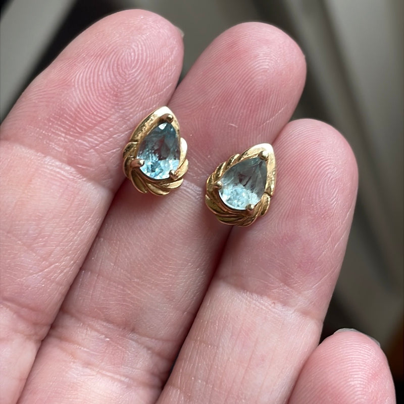 Blue Topaz Teardrop Earrings - 14k Gold - Vintage