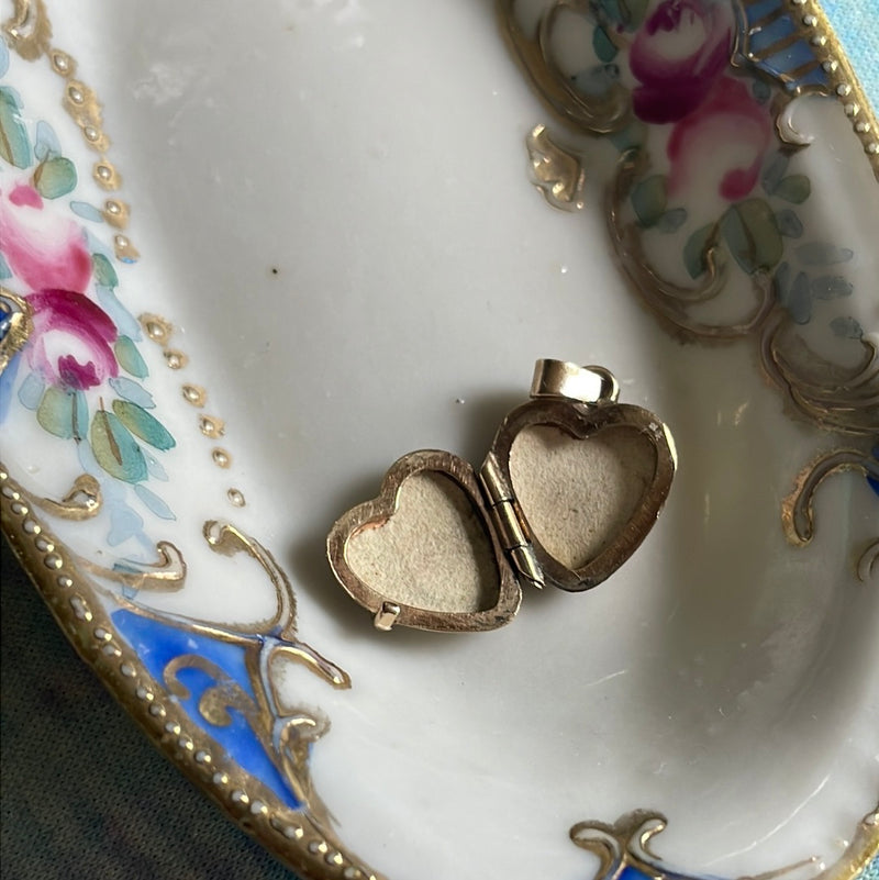 Engraved Dainty Heart Locket - 9k Gold - Vintage