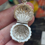 Shell locket - Sterling Silver - Vintage