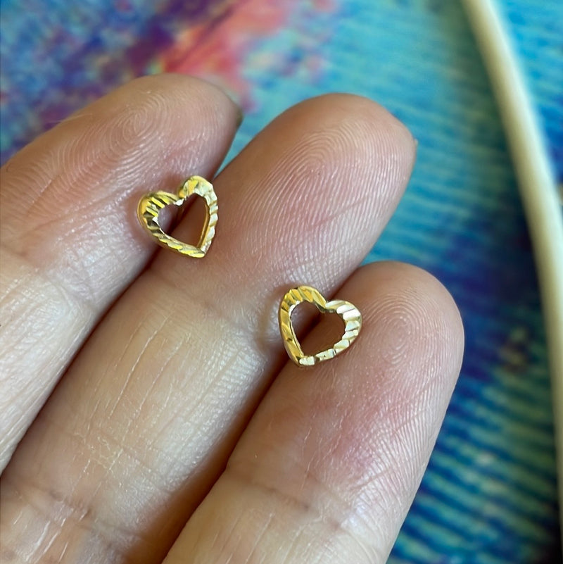 Patterned Heart Stud Earrings - 14k Gold - Vintage