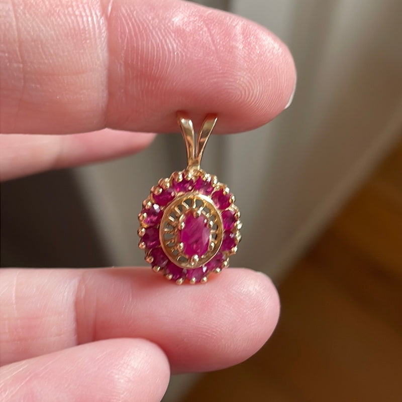 Ruby Pendant - 14k Gold - Vintage