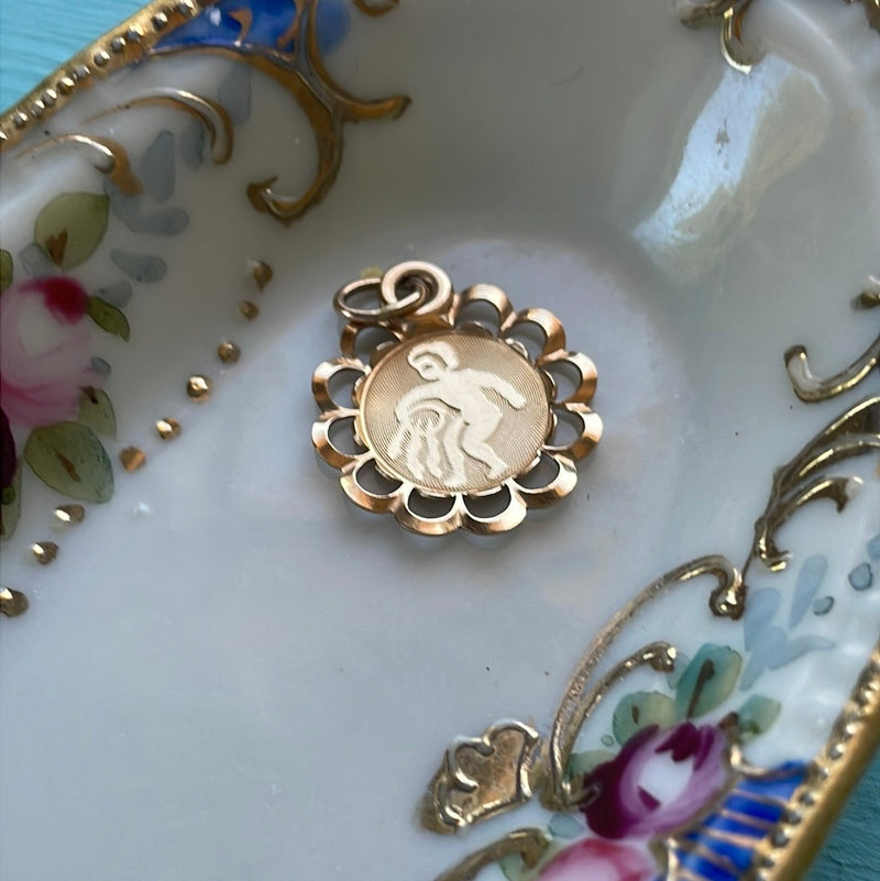 Aquarius Pendant - 10k Gold - Vintage