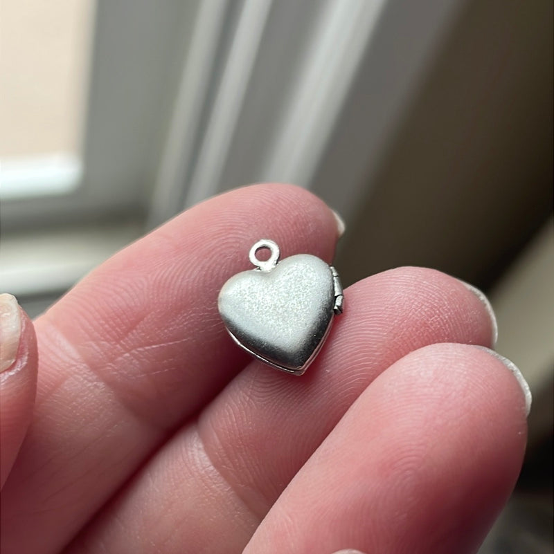 Dainty Heart Star Locket - Sterling Silver - Vintage