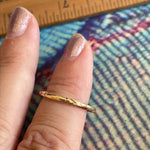 Delicately Patterned Band - 14k Gold - Vintage