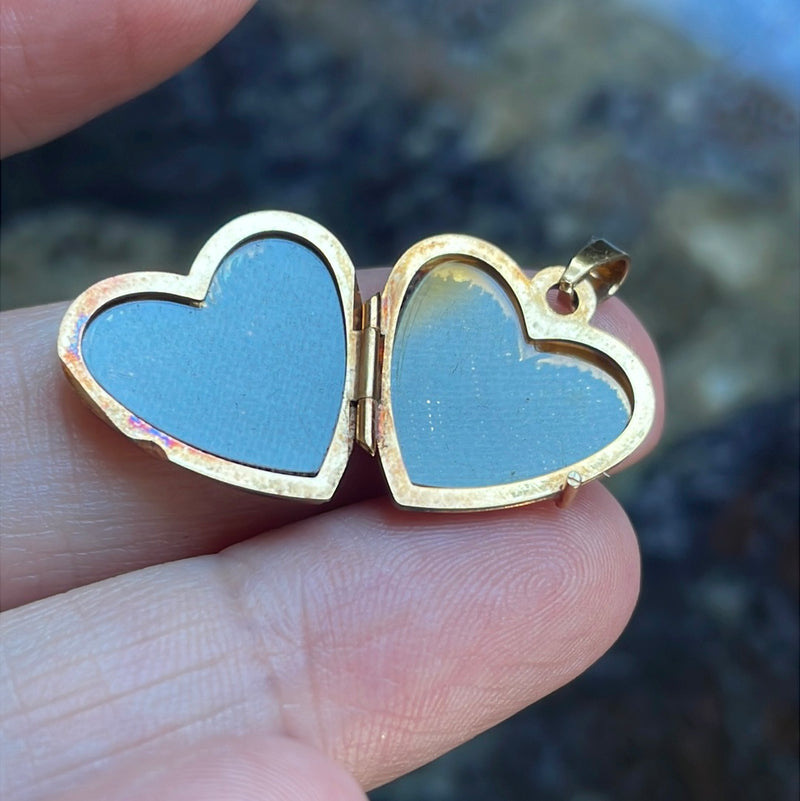 Heart Flourish Locket - 9k Gold - Vintage