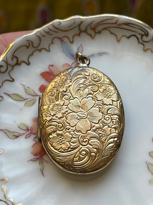 Vintage Locket Necklace | Vintage Paris Jewelry