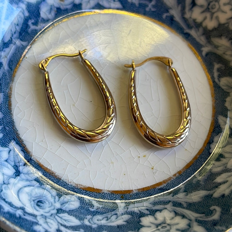 Patterned Oval Hoop Earrings - 9k Gold - Vintage