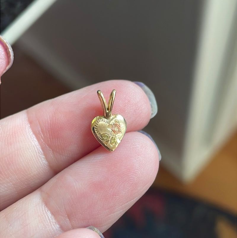 Tiny Heart Pendant - Rose Gold Flower - 14k Gold - Vintage