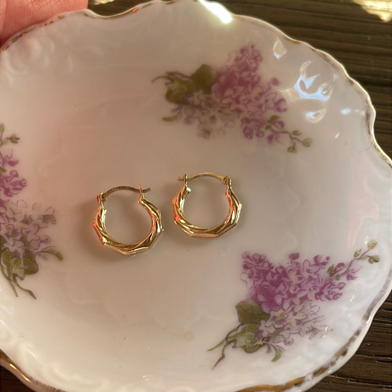 Dainty Angled Hoop Earrings - 14k Gold - Vintage