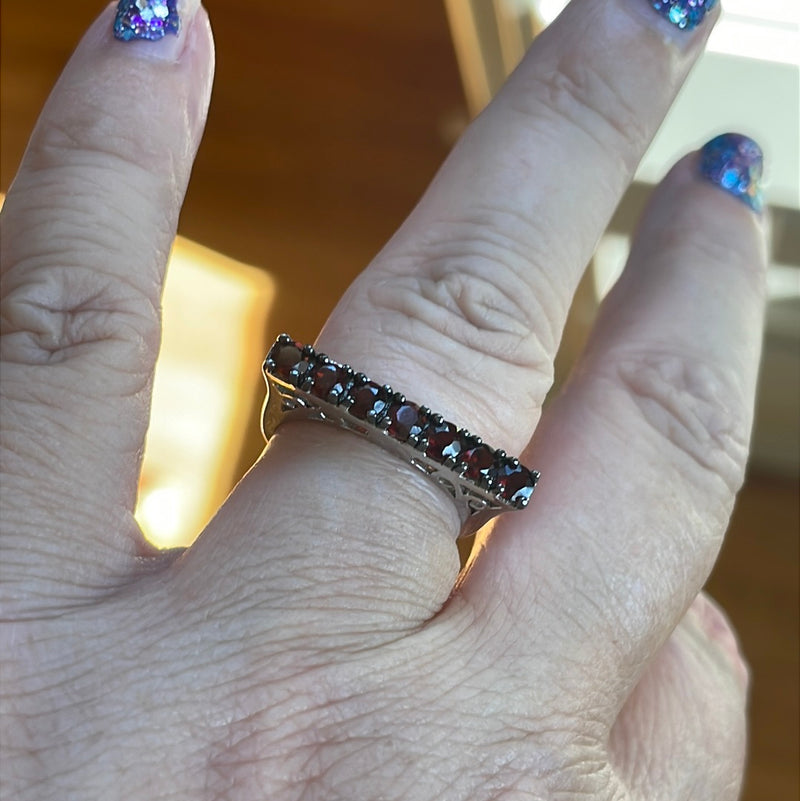 Garnet Ring - Sterling Silver - Vintage