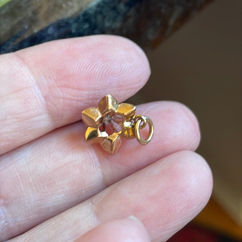 Diamond Flower Pendant - 10k Gold - Vintage