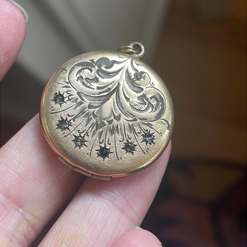 Shooting Star Locket - Gold Filled - Antique