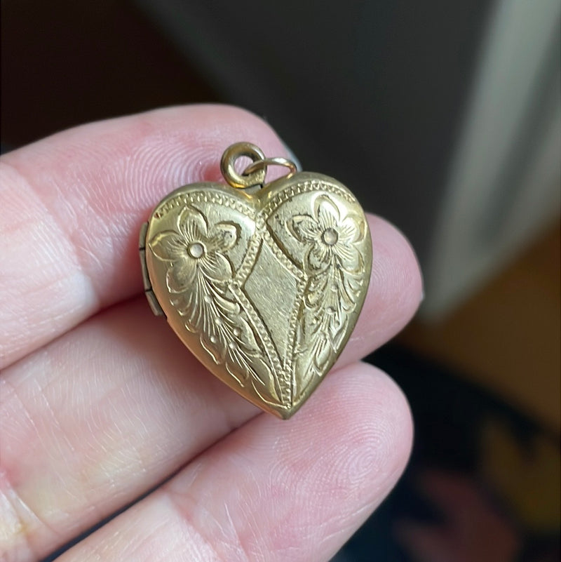 Engraved Flower Heart Locket - Gold Filled - Vintage