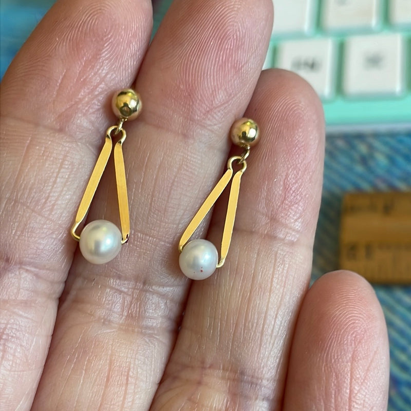 Pearl Drop Earrings - 14k Gold - Vintage