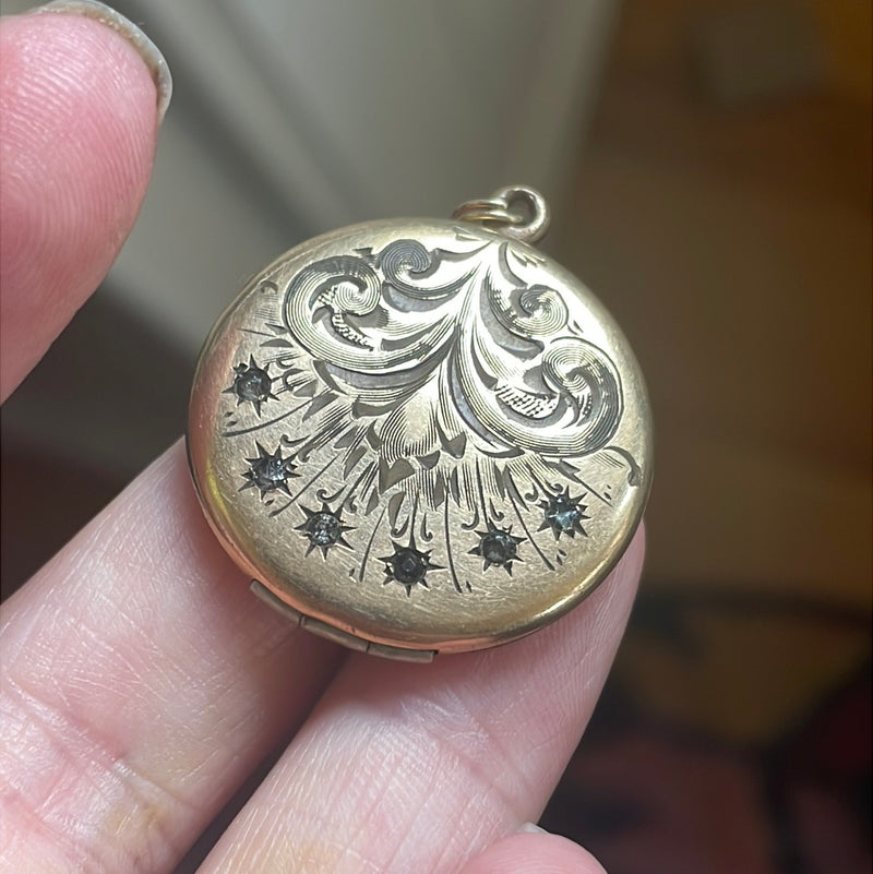 Shooting Star Locket - Gold Filled - Antique