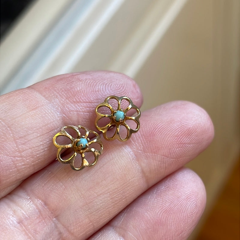 Turquoise Flower Stud Earrings - 10k Gold - Vintage