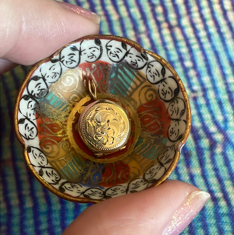 Engraved Flower Locket - 10k Gold - Vintage