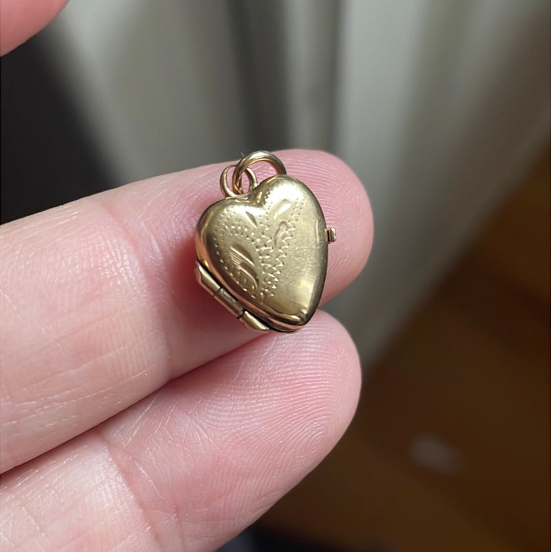 Engraved Heart Locket - 9k Gold- Vintage