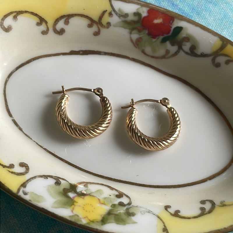 Twisted Hoop Earrings - 14k Gold - Vintage