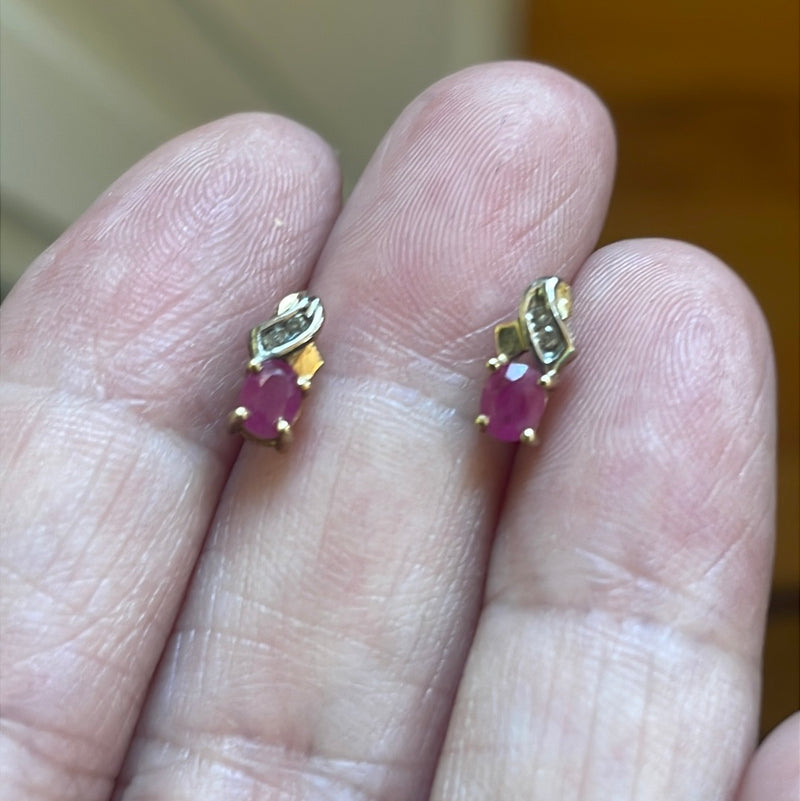 Ruby Earrings - Diamond - 10k Gold - Vintage