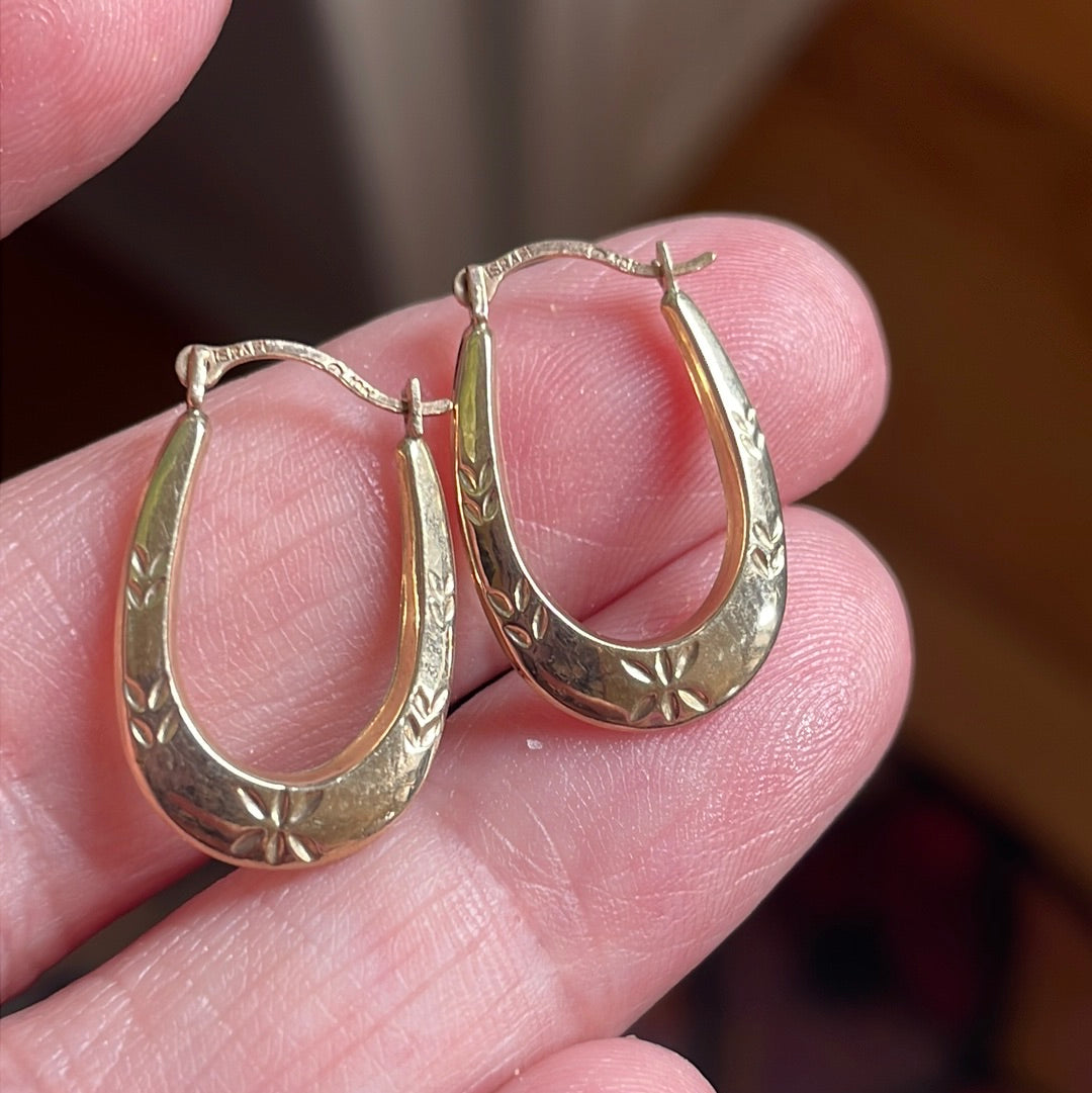 Vintage Hammered 1-Inch 14k Gold Big Hoop Earrings