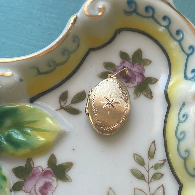 Diamond Star Locket - 10k Gold - Vintage