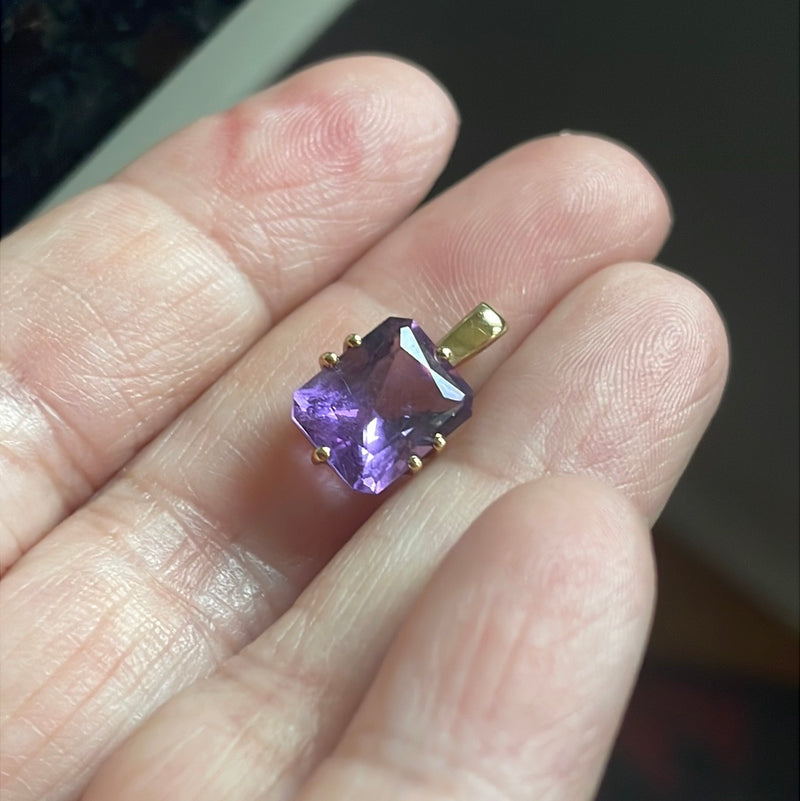 Amethyst Pendant - 10k Gold - Vintage