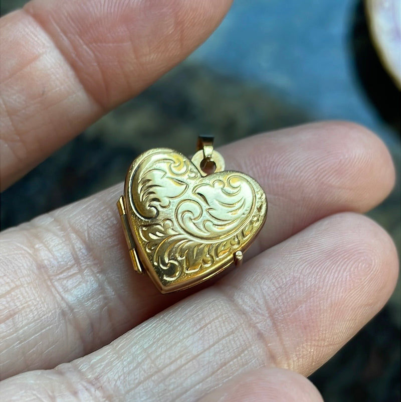 Heart Flourish Locket - 9k Gold - Vintage